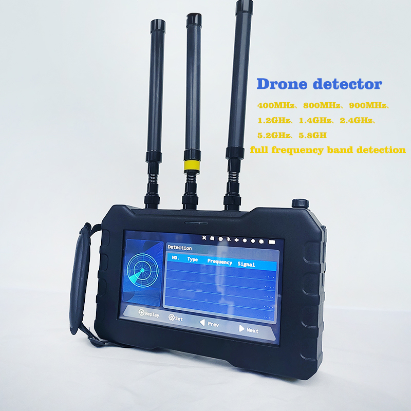 Single-soldier FPV drone handheld portable full-frequency wireless detector with a range of 70 MHz-6.2 GHz.